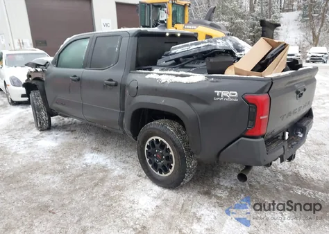 2025 Toyota Tacoma Trd Off Road z USA, uszkodzony, nr VIN 3TMLB5JN8SM092313